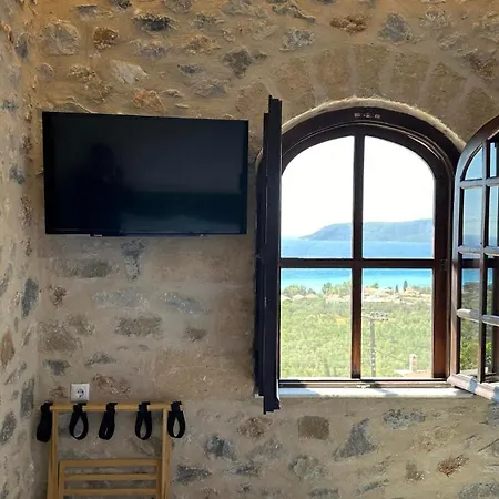 Papanestoras Apartment Kardhamili