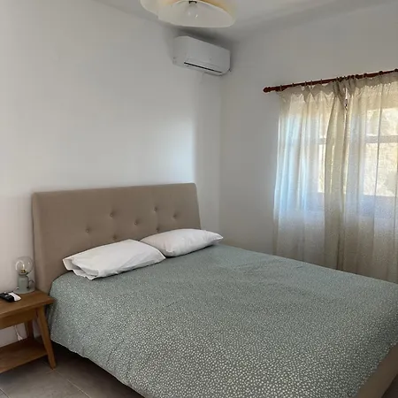 Papanestoras Apartment *