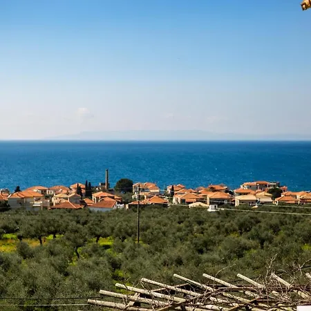 Papanestoras Apartment *